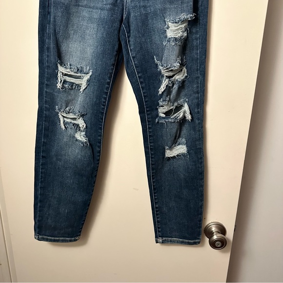 Judy Blue Very Distressed Mid Rise? Cotton Boyfriend Fit Dark Wash Jeans 26 - Picture 4 of 16